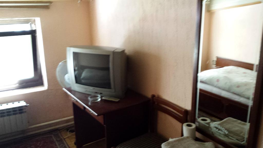 Guest House Gaja Novi Sad Ruang foto