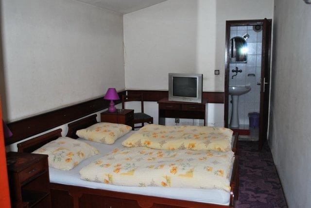 Guest House Gaja Novi Sad Ruang foto