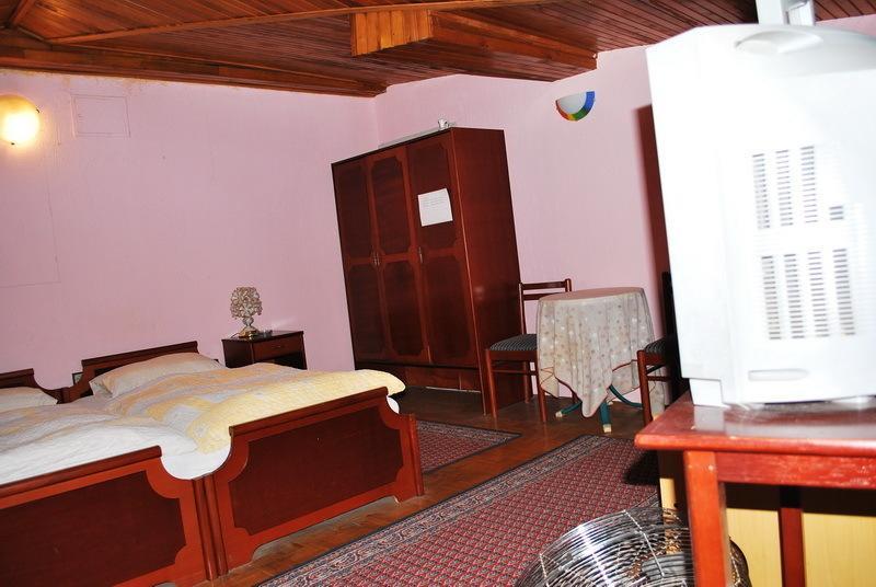 Guest House Gaja Novi Sad Ruang foto